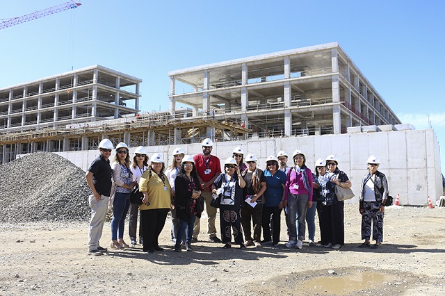 Dirigentes Comunitarios Visitaron Obras de Construcción del Nuevo Hospital de Linares