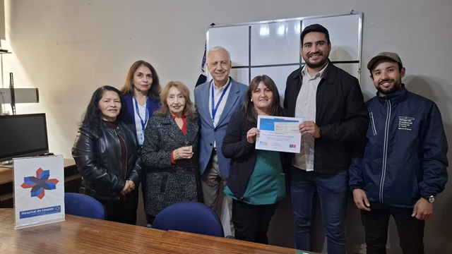 Directiva del Consejo Consultivo de Usuarios (CCU) del Hospital de Linares recibe recursos del Fondo Social Presidente de la República