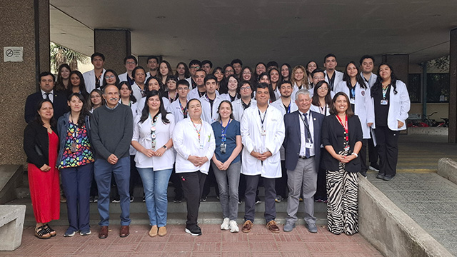 Formación médica al servicio de nuestra comunidad Internos de Medicina de La Universiada Autónoma de Chile Inician su Periodo Asistencial en el Hospital de Linares
