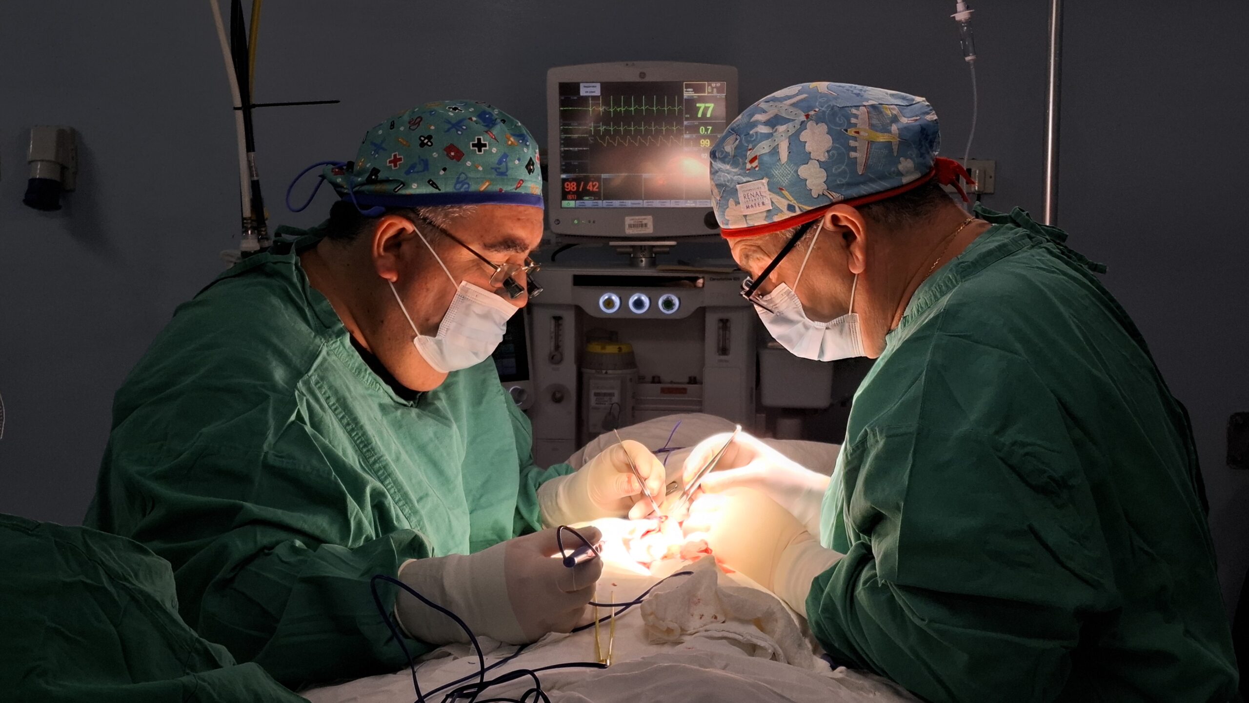 Operativo urológico pediátrico permitió resolver cirugías de alta complejidad en el Hospital de Linares