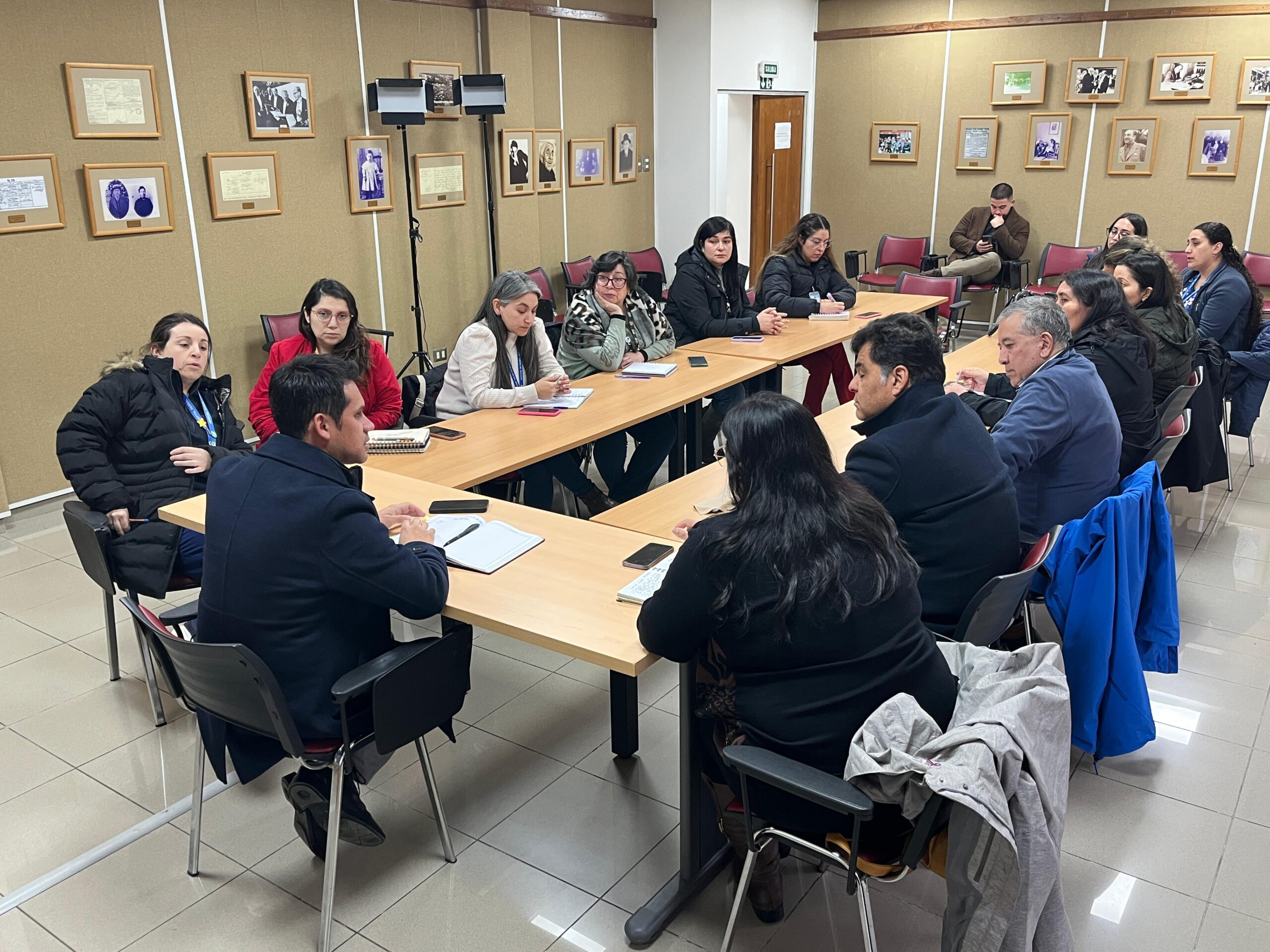 HOSPITAL DE LINARES FORTALECE EL TRABAJO COLABORATIVO PARA IMPULSAR NUEVAS PRESTACIONES DE SALUD EN LA PROVINCIA