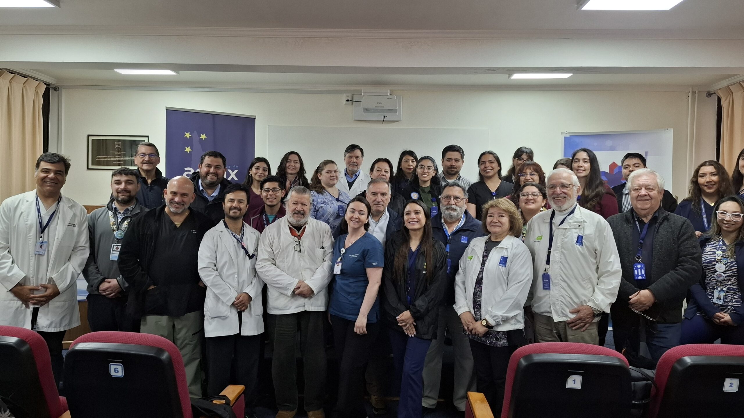 Hospital de Linares, Fundación ACRUX y Servicio de Salud Maule desarrollaron operativo médico para pacientes en lista de espera